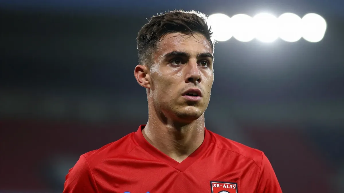Royal Antwerp FC verloor met 1-0 van Standard en gaat met onzekerheid richting de uitwedstrijd tegen Club Brugge, terwijl...