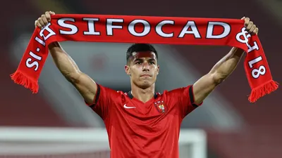Royal Antwerp FC heeft op de slotdag van de mercato twee nieuwe middenvelders aangetrokken: Bahmed Deuff van FC Nantes en...