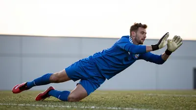 Jean Butez, de 31-jarige ex-doelman van Antwerp, is voor het eerst opgeroepen voor de Franse nationale ploeg na een...